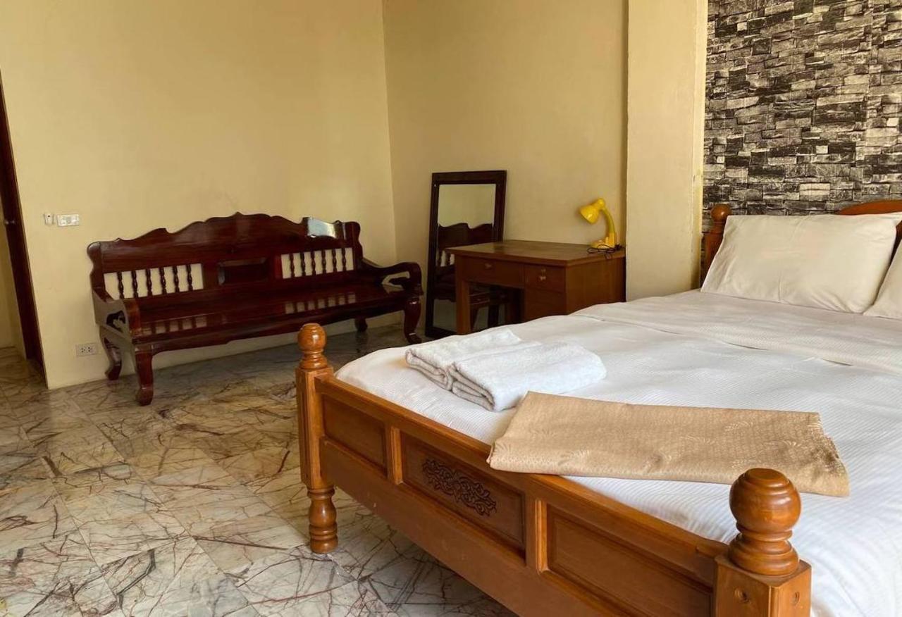Orange Jomtien Otel Dış mekan fotoğraf